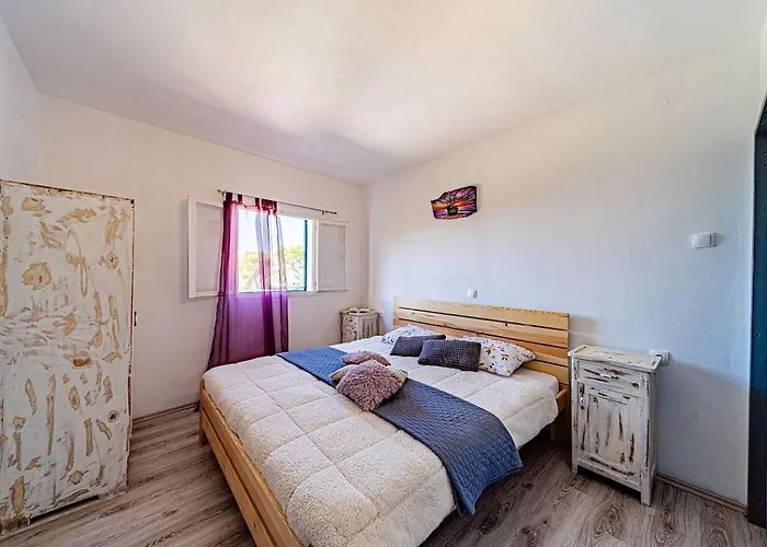 Nyaraló House Komadic Raja Blato