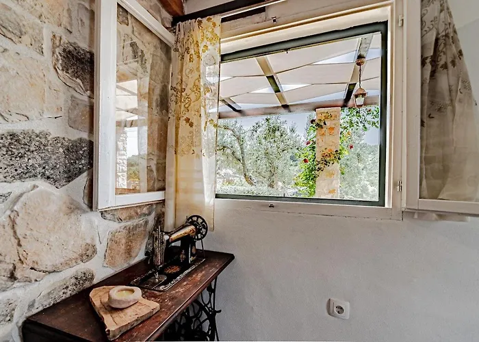 Nyaraló House Komadic Raja Blato