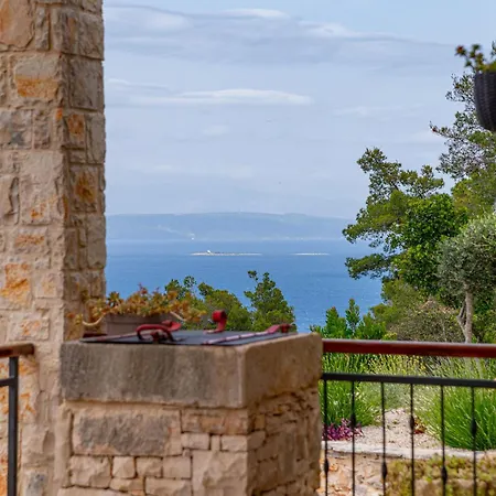 House Komadic Raja 펜션